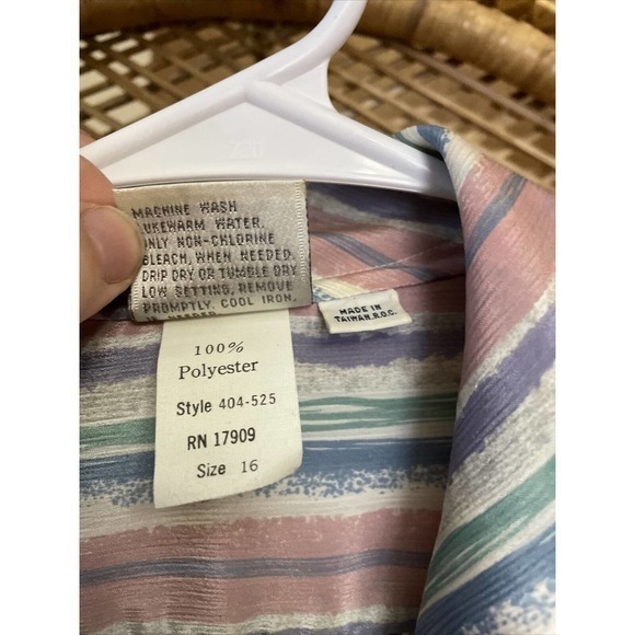 Vintage 70s Large Pykettes Pink Blue Polyester Collared Button Up Blouse Size 16 - Picture 3 of 6